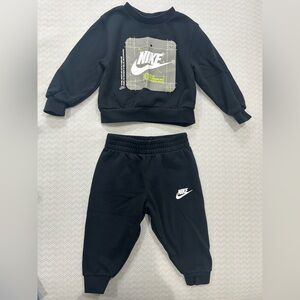 Nike Kids Black Joggers and Sweatshirt Set